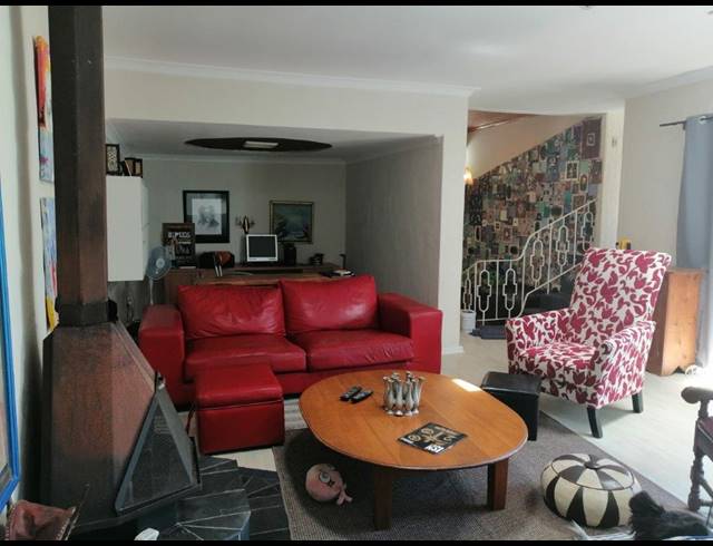 3 BEDROOM HOUSE RENTED IN SUMMERSTRAND